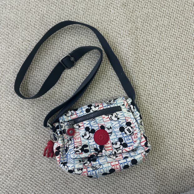 실측확인 키플링 디즈니 크로스백 0416D