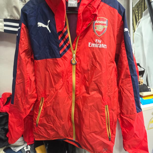푸마  아스날  바람막이   자켓