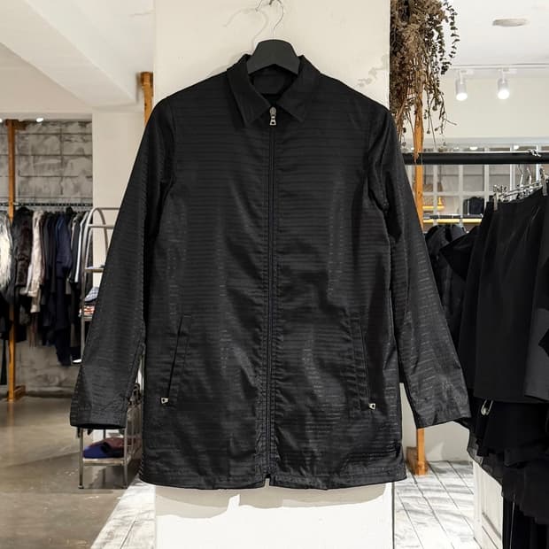 프라다 블랙 로고 패턴 나일론 집업 자켓