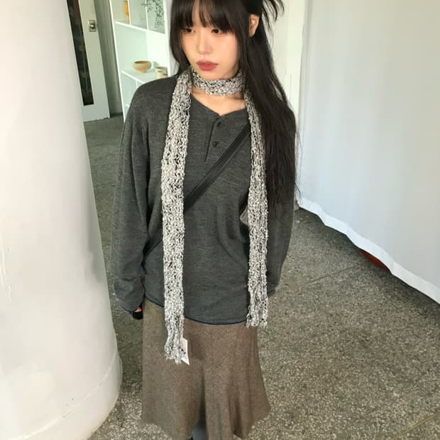 A.V.V 그레이 니트