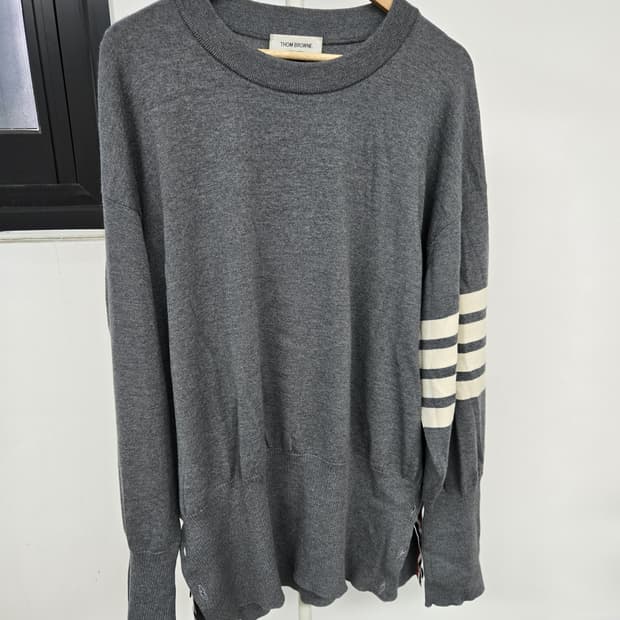 [보증서 정품]톰브라운 밀라노 사선완장 니트