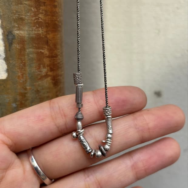 Musta karen Silver Mix Necklace