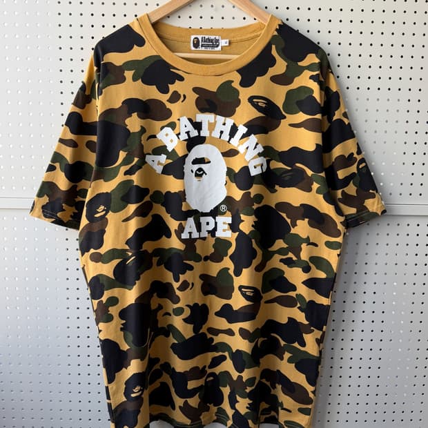 베이프 20FW 퍼스트 카모 컬리지 사루 티