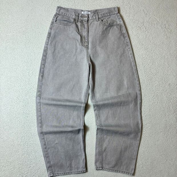 스튜디오톰보이 세미 와이드 테이퍼드핏 데님 팬츠 PN6962