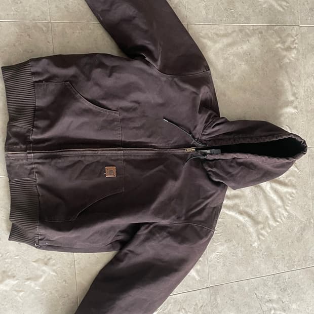 칼하트 j130 다크브라운 L 팝니다