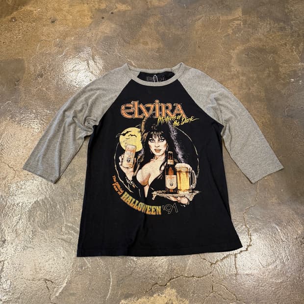 ELVIRA 할로윈 그래픽 레글런 롱슬리브 M