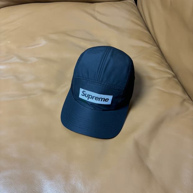 Supreme 슈프림 블랙 캠프캡 모자 (Jacquard Logo)