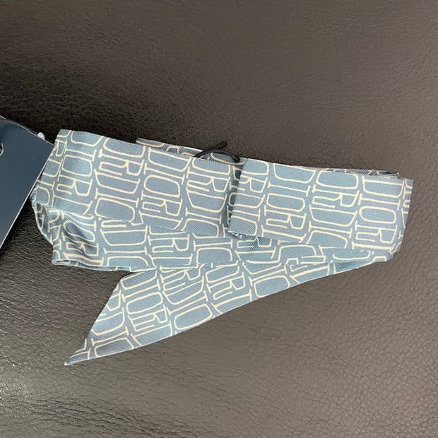 디올 로고 숀 스카프 앤 타이 새상품