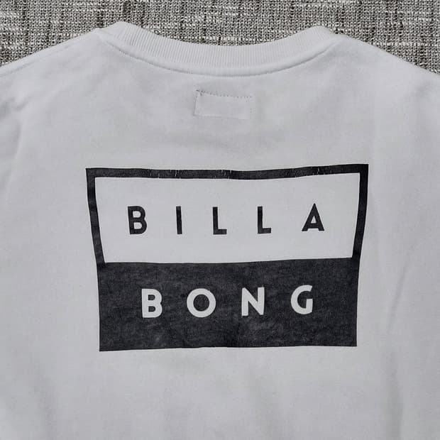 [M/남여공용] 빌라봉(Billabong) 빅로고 화이트 맨투맨