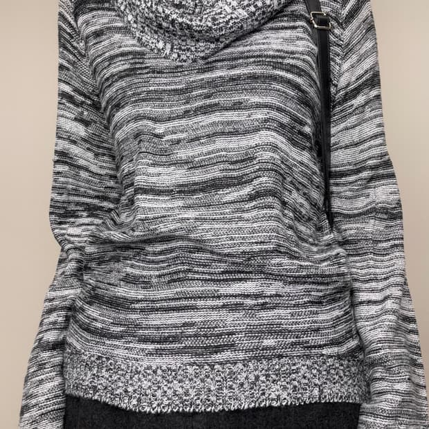 빈티지 차콜 터틀넥 니트