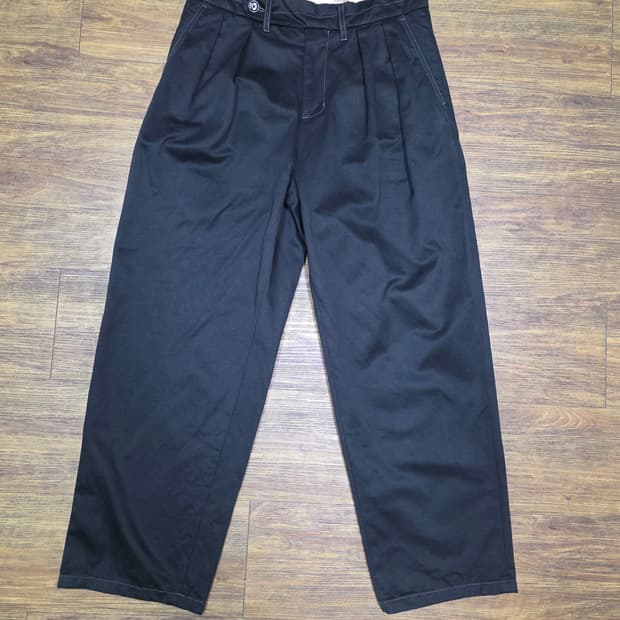 러프사이드  투턱팬츠