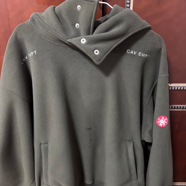 카브엠트 넥 스냅 플리스 후드 그린 - 24FW