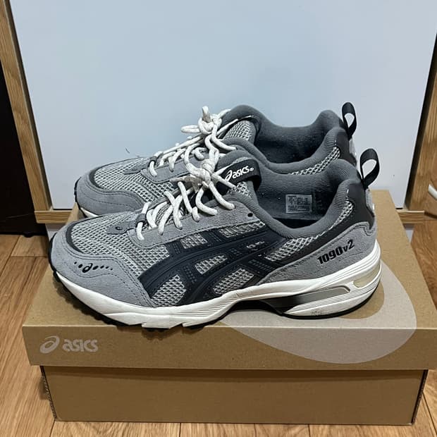 아식스 젤 1090 V2 OYSTER