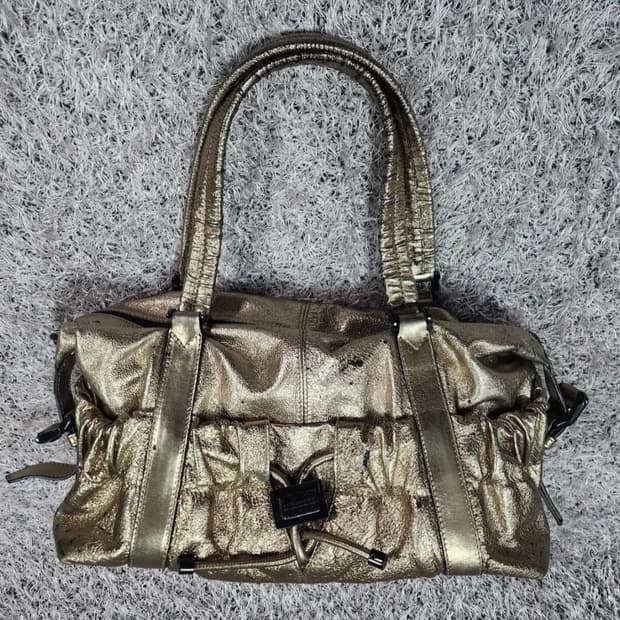 버버리 레더 숄더백