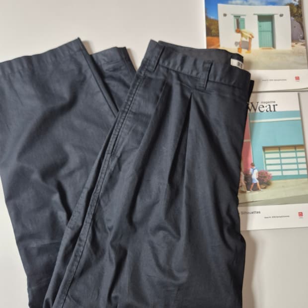 유니클로u 25ss 턱와이드팬츠 블랙 82사이즈