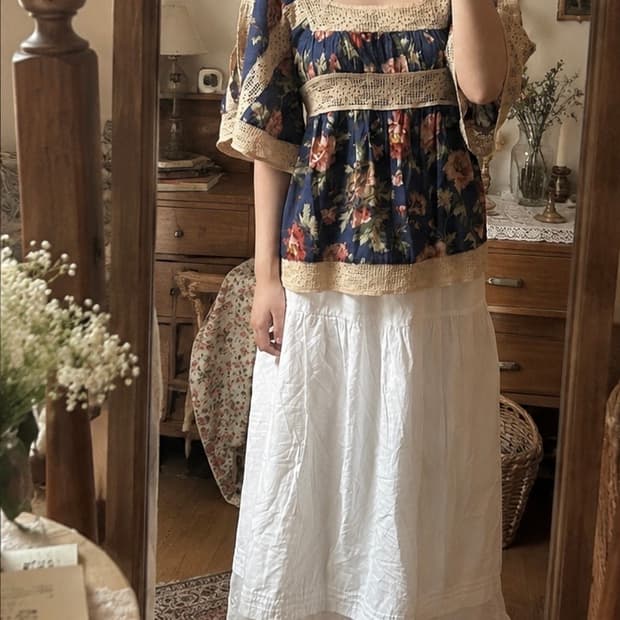 Oriental floral lace blouse