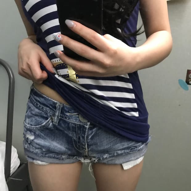 Juriano Jurrie 갸루 데미지 로우 데님 핫팬츠