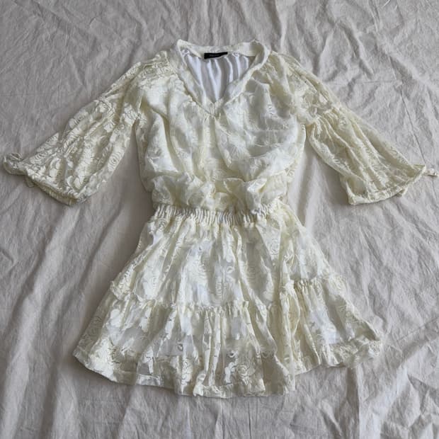 러블리 페어이 레이스 어깨트임 원피스