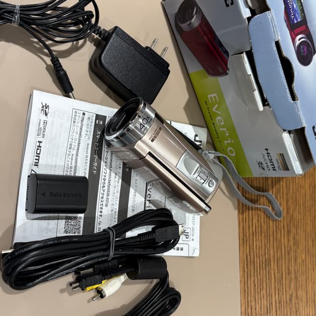 에스파 카리나 JVC GZ-E600 빈티지 캠코더 레트로 