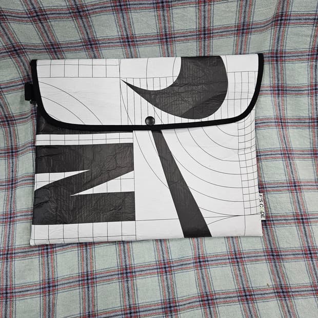 이스코드(E'SCODE) 나이키 리유저블백 커스텀 아이패드(노트북) 파우