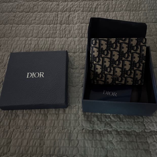 디올 오블리크 반지갑 풀박스
