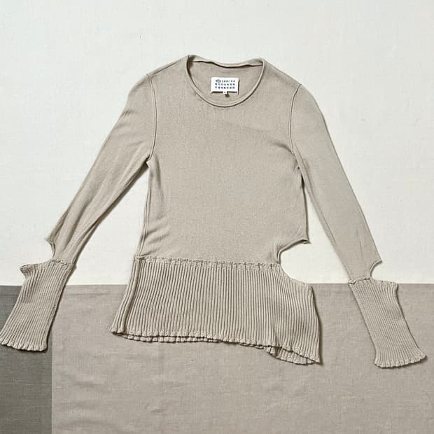 마르지엘라 메인라인 컷아웃 니트 maison margiela