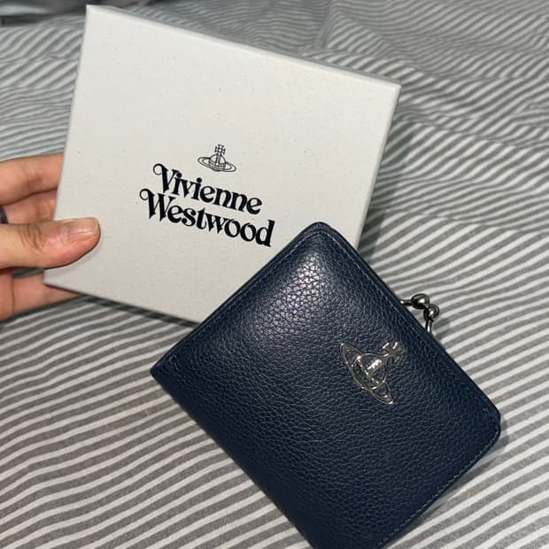 비비안웨스트 우드 프레임 포켓 조르단 지갑 네이비