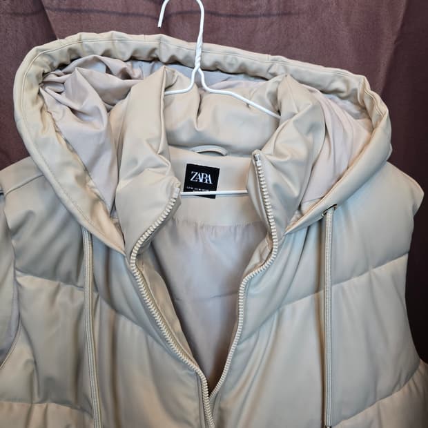 자라 여성 후드 패딩조끼