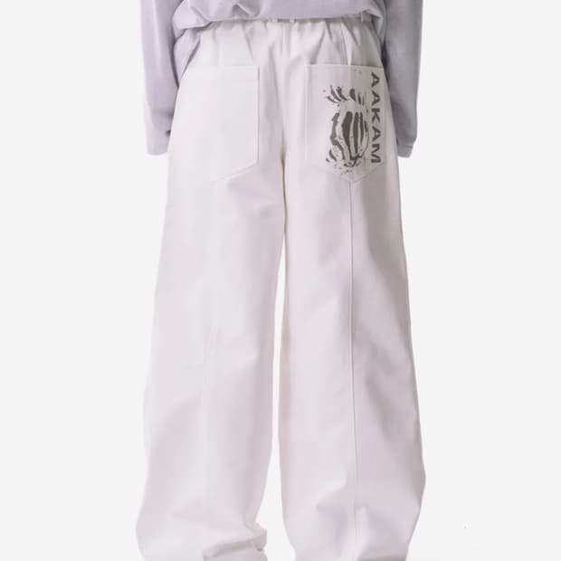 아캄 Knee Pin-tuck Printed Denim Pants