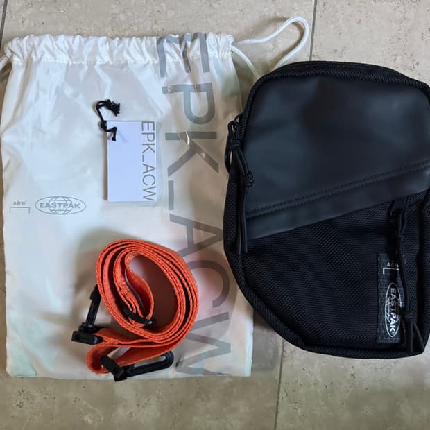ACW x eastpak 크로스백