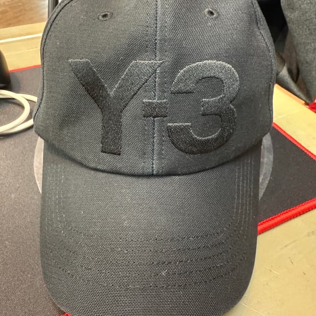 Y-3 요지야마모토 자수볼캡