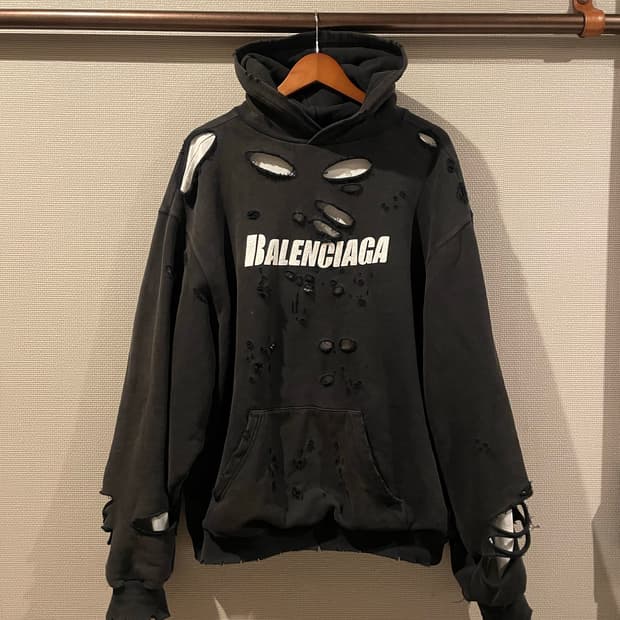 발렌시아가 디스트로이드 후드 블랙 화이트