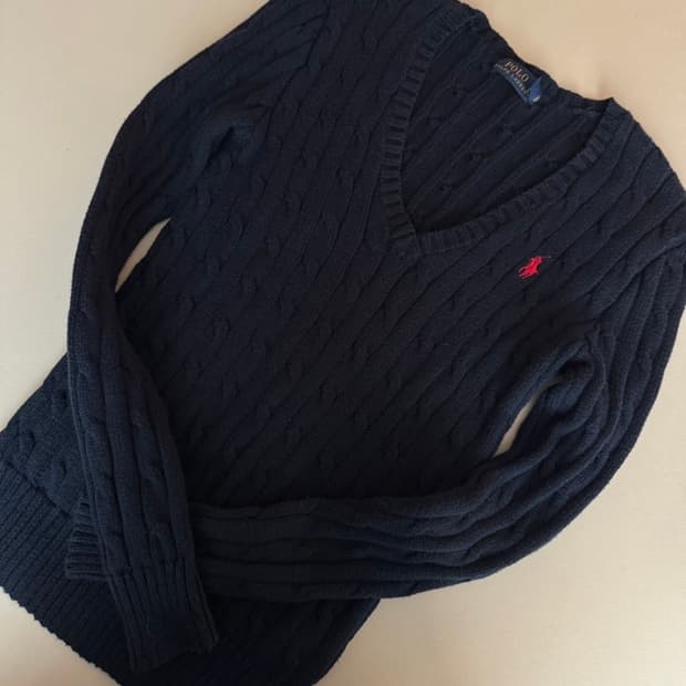 폴로 케이블 브이넥 니트 XS