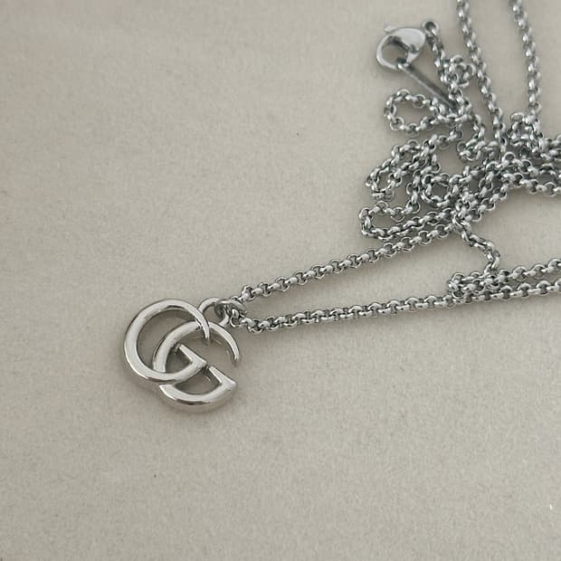 구찌 GG로고 남자 롱체인 목걸이 실버