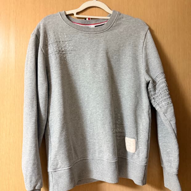 톰브라운 맨투맨 2사이즈