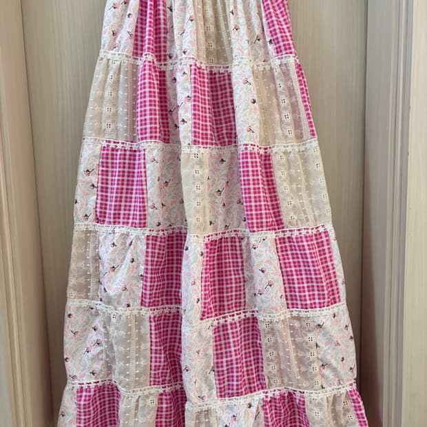 핑크색 레이스패치 스커트