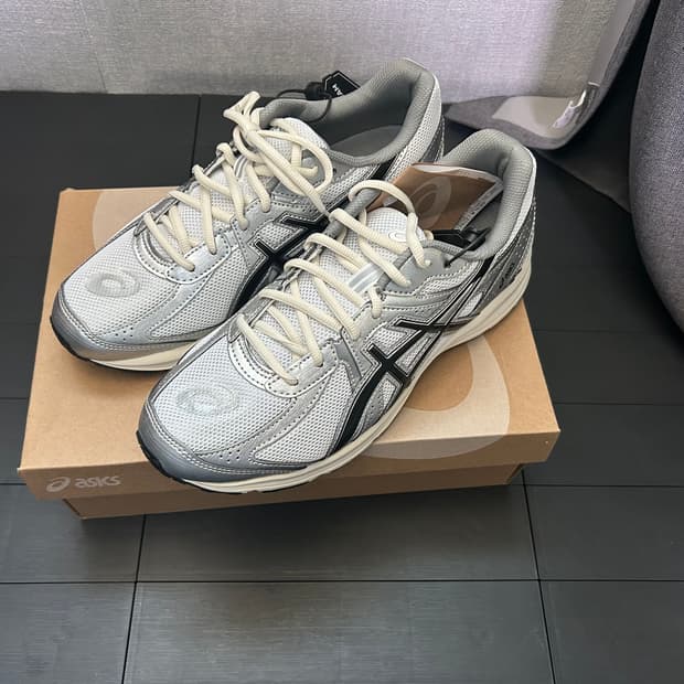 아식스 조그 100s 화이트 블랙 275 새상품