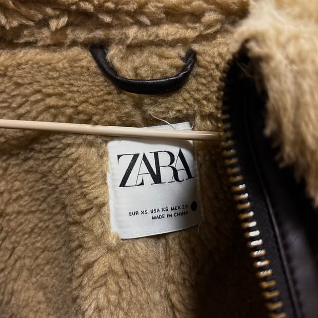 자라 무스탕 브라운