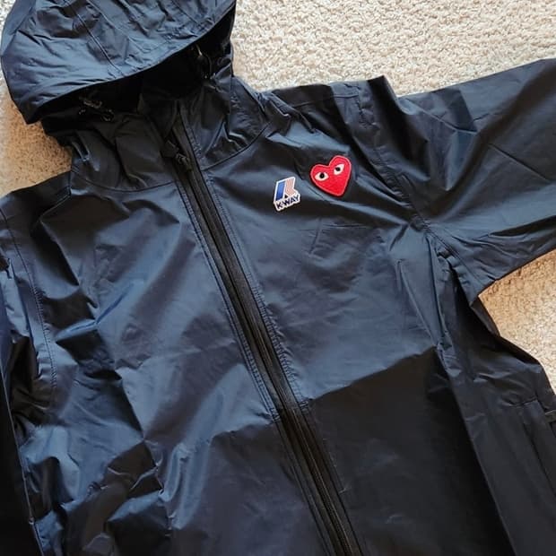 꼼데가르송 바람막이