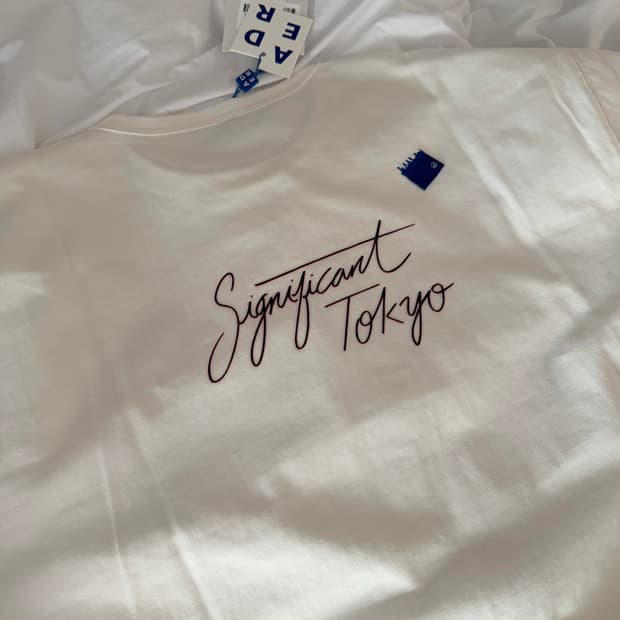 아더에러 시그니피컨트 도쿄 티셔츠