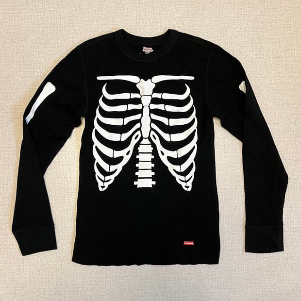 슈프림 헤인즈 본즈 써멀 크루 블랙