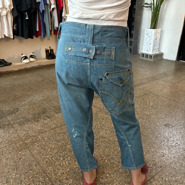 Levis 엔지니어드 진 신치백 반바지