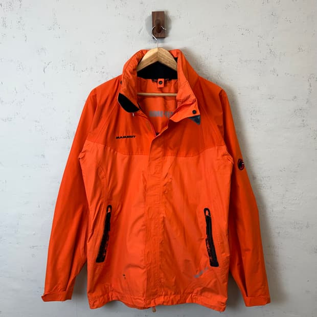 마무트 고어텍스 바람막이