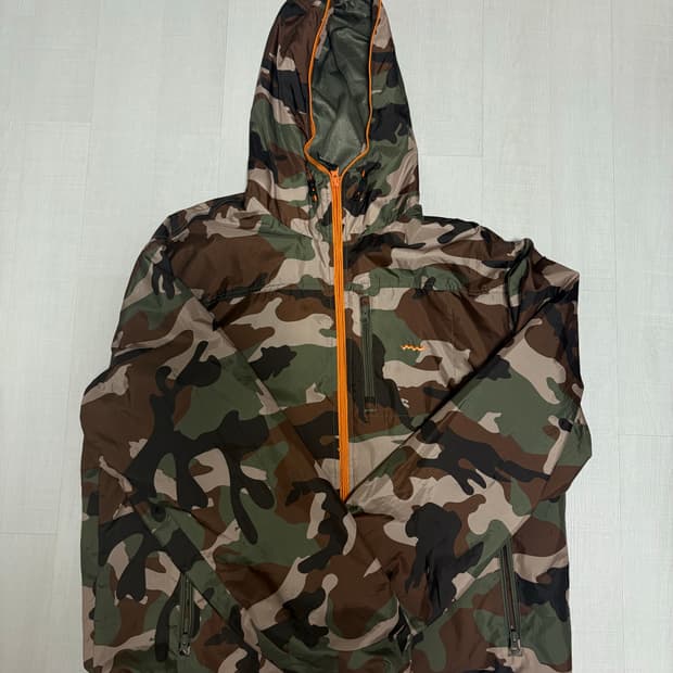 예스아이씨 카모 바람막이