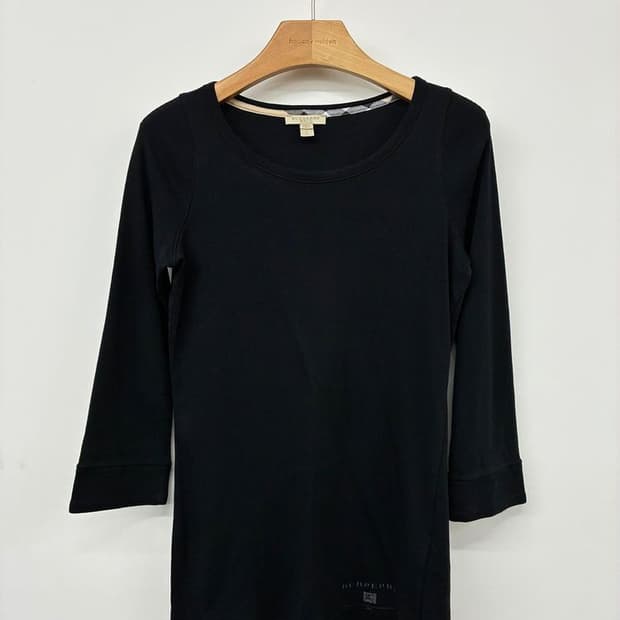 버버리 00's 코튼 블랙 7부 티셔츠 PN9787