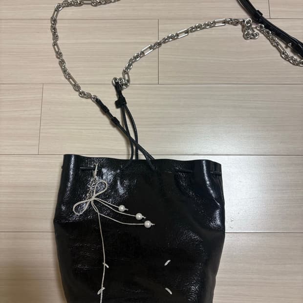 메종마르지엘라 타비 버킷백 판매합니다