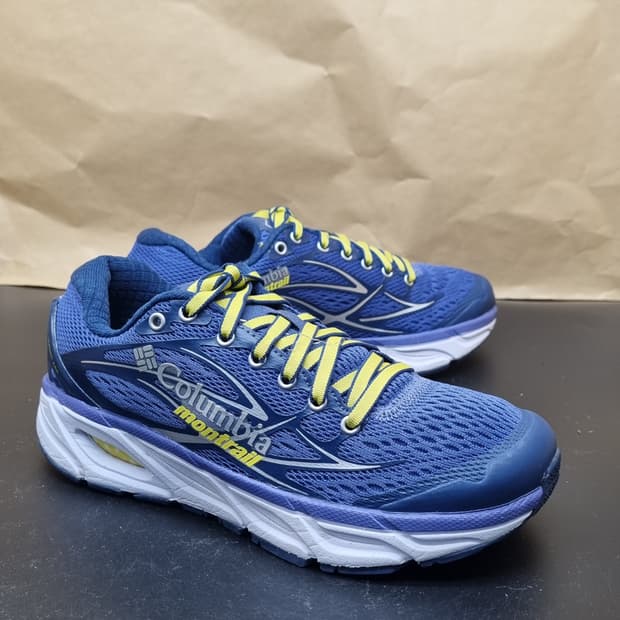 컬럼비아 여성트레킹화. 운동화230