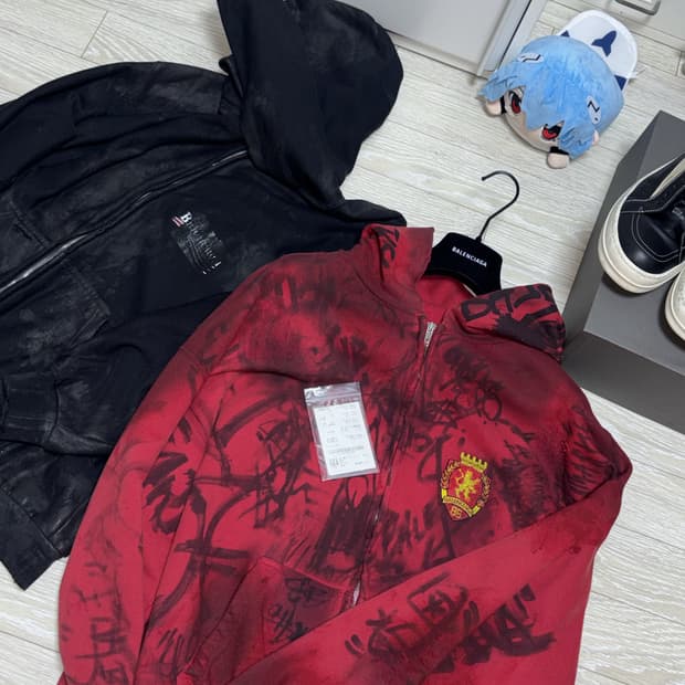 사이즈교신( 발렌시아가 스케이터 레드 후드집업 m사이즈