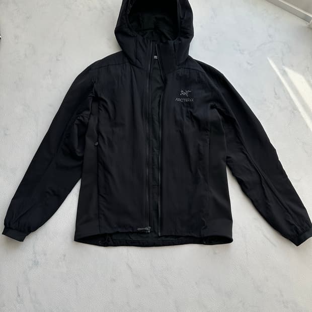 아크테릭스 아톰 후디 S 사이즈