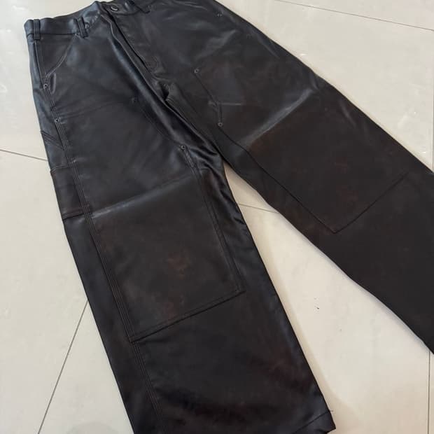 J FADE FAKELETHER DOUBLEKNEE PANTS 더블니팬츠
